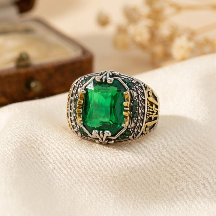 Anel Vintage de Prata e Esmeralda