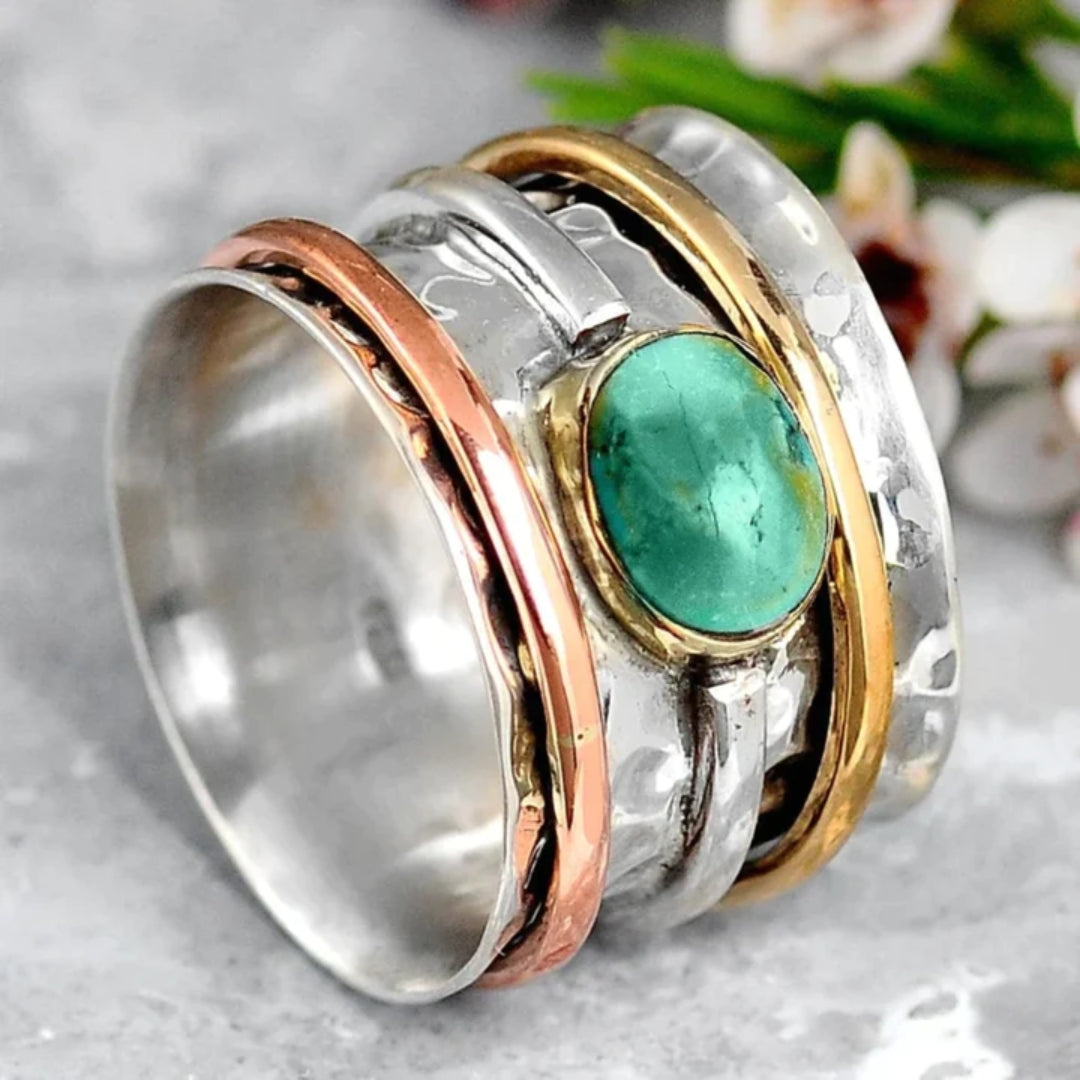 Anel com Acento de Bezel em Prata, Ouro e Ouro Rosa