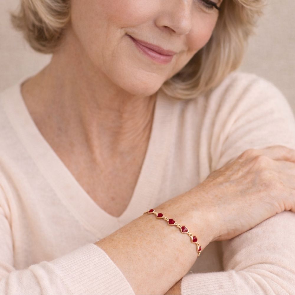 Pulseira Ophelyra Garnetelle Dourada